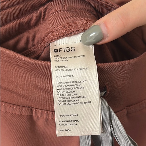 Figs Kade Cargo Scrub Pants - Picture 3 of 3